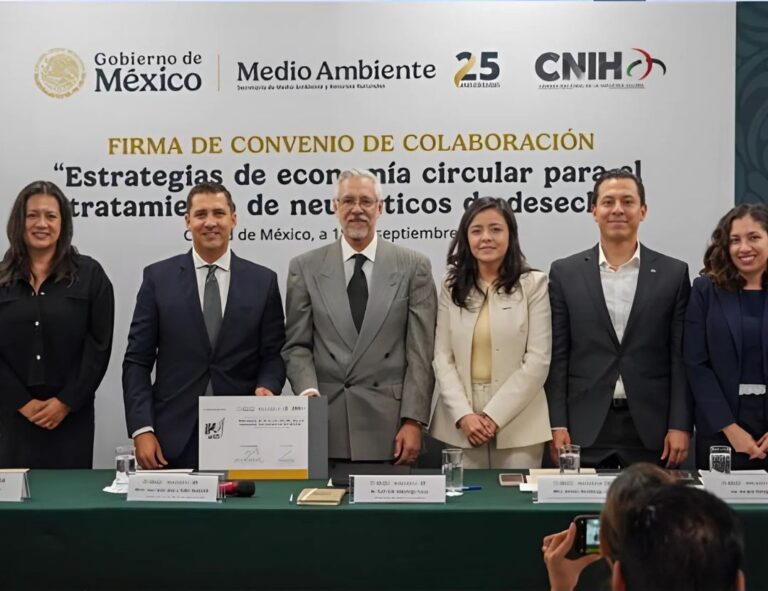 Semarnat y la Cámara Nacional de la Industria Hulera firman convenio por la economía circular